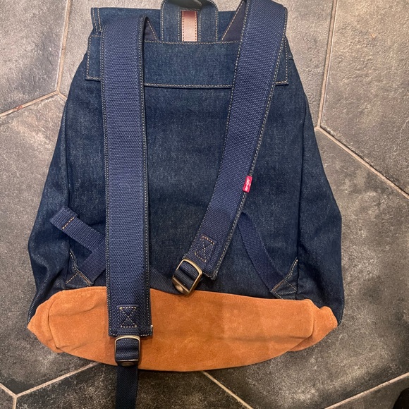 LEVI’S HERITAGE BACKPACK - Dark Blue Denim - NEW - Picture 5 of 6